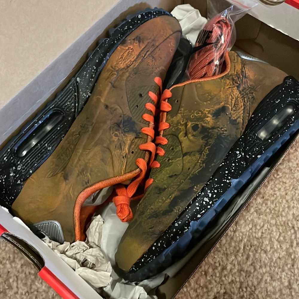 DS - Nike Air Max 90 QS